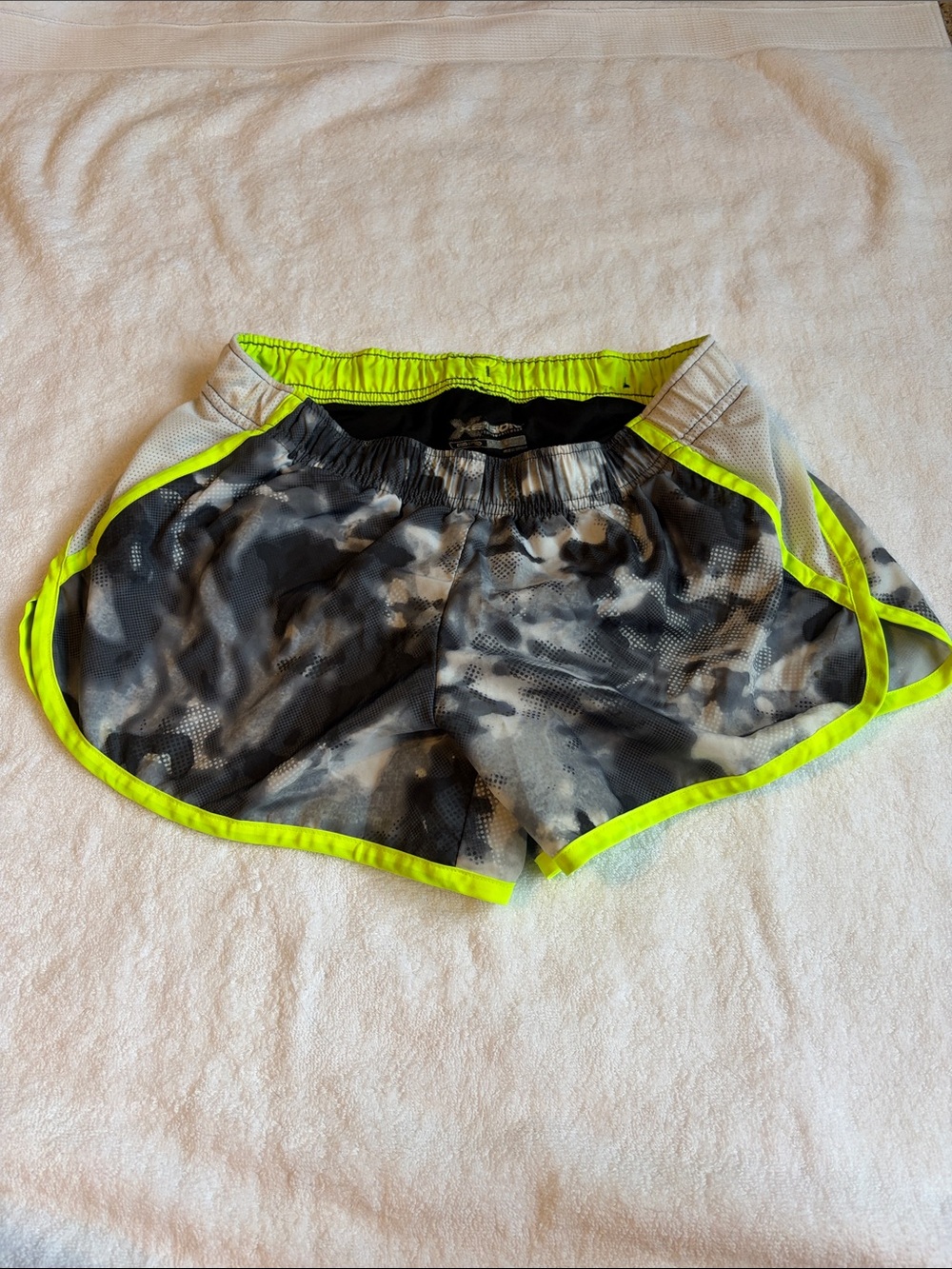Xersion Gray Camo Athletic Shorts with Neon Yellow Trim